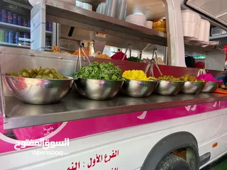  2 باص مرسيدس مفصل مطعم للبيع