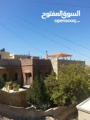  5 للبيع عمارة تجاري طولي في الأشرفية حي الارمن شارع حاتم الطائي بجانب معجنات جوهرة ارمينيا.