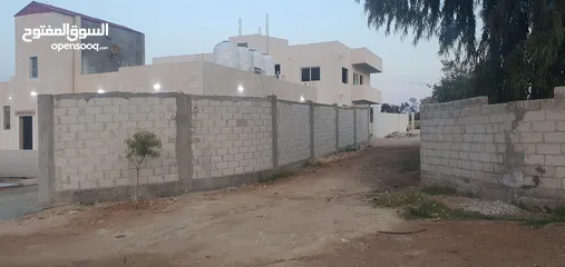  26 بيت للبيع مميز منطقه هادئه جدا