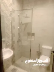  8 فني زجاج والالمنيوم