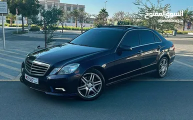  8 Mercedes benz E300 m2011 berfect condition