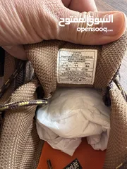  2 Merrell Hiking Shoes Vibram, Waterproof Trail Suede Brown  حذاء ميريل بني اللون، جديد تماماً