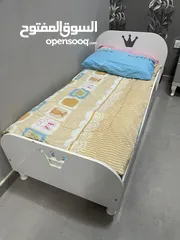  1 سرير نوم للأطفال
