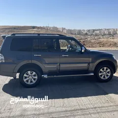  4 ميتسوبيشي باجيرو 2016 للبيع