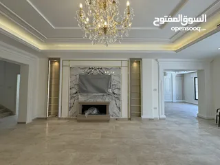  7 فيلا مميزة شبه قصر في اجمل مواقع عبدون بالقرب من السفارة الاميركية