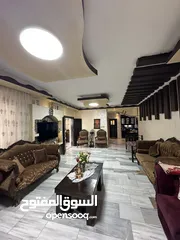  5 فيلا للبيع / بيادر وادي السير / بموقع مميز و إطلاله فاخره على شارعين وقريبه من الخدمات