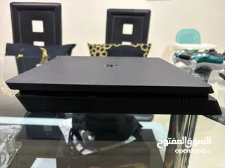  6 PS4 Slim 1TB with 3 controller original سوني 4 مع 3 ايد