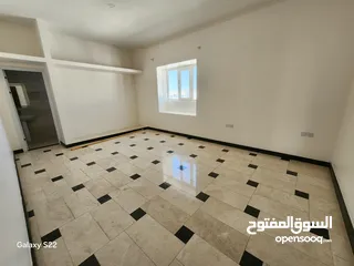  8 فيلا للايجار في العذيبة مع مسبح_ Villa for rent in Al-Athaiba with a swimming pool,