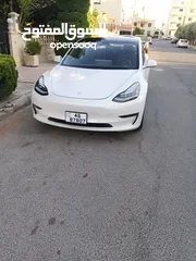  17 Tesla model 3 2020