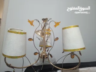  4 خمسه ثريات وعلى الفحص  الاستفسار الرجاء التواصل على الرقم