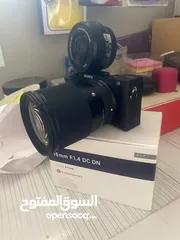  1 كاميرا سوني a6400 نظيفة جداً جداً 100‎%‎ مع عدسة سيگما مقاس 16mm