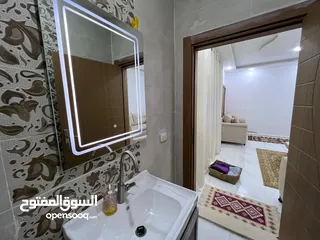  6 شقة في موقع مميز وبسعر مميز