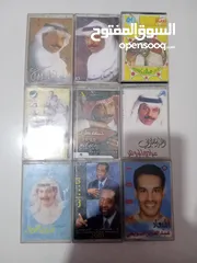  27 اشرطة كاسيت نسخ اصليه اجنبي وعربي وفرق عالميه أكثر من 1000 شريط اي 3 اشرطه بدينارين