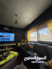  5 شقه في جبل الويبده اطلاله فندقيه تم تخفيض للسعر بداعي السفر