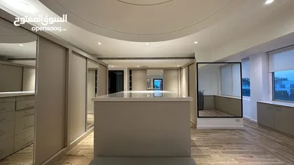  6 A luxury villa with a lake view in Al Mouj Роскошная вилла с видом на озеро в Аль Муж