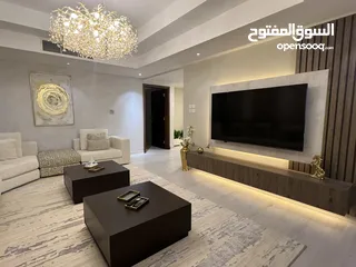  3 للبيع العاجل  شقة مجددة 3 غرف + غرفة خادمة  دخول مباشر للشاطئ