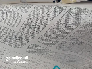  3 ارض للبيع مساحتها 1070م  قرب ش السلام ناعور ومرج الحمام واجهه عربضة مستوية مربعة  تصلح لاسكان سكن ب