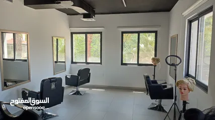  4 أكاديمية للبيع