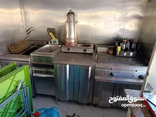  22 مطعم متنقل (FOOD TRUCK) للبيع