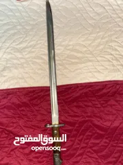  3 سيف قديم  كما يظهر بصوره