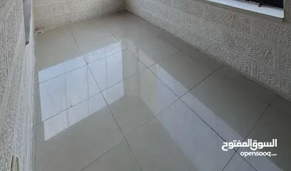  17 شقة طابقية - الصويفية - 3نوم 1ماستر - 240م - قرب الخدمات العامة