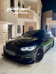  1 BMW 330i بالكرتونة