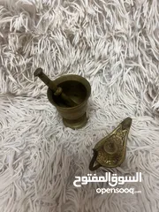  2 انتيكات نحاس ثقيل