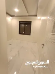  4 مكتب استثماري للبيع مساحتها 65 م ع قوشان منطقه مجمع عمان الجديد ب قرب  دوار اليوسفي وشارع اربد الحصن