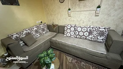  1 طقم كورنر (زاوية) للبيع مستعمل حالته جيدة