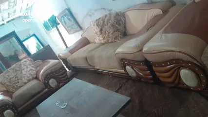  29 اثاث مستعمل مشكل وغرف نوم وكنب وخزائن وثلاجات ونثريات.وتخوت.وثريات