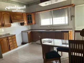  17 شقة فارغة - دير غبار - 3نوم 1ماستر - 200م - بلكونتين بإطلالــــه مميزة - قرب الخدمات - موقع هادئ