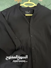  8 ملابس للبيع اغلبها لم يلبس ومن ماركات معروفة
