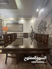  8 طاولة سفرة مكونة من 8 كراسي