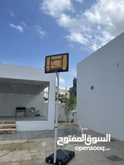  1 كره سله كبيره مستعمله  Big basketball used