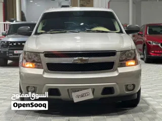  2 Chevrolet Tahoe