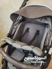  12 عربة أطفال ماركة Giggles بحالة ممتازة  مع إمكانية فصلها كما هو موضح بالصور