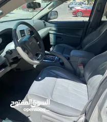  8 جيب شروكي 2005 للبيع