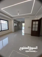 6 الكرسي 185م وتراس امامي وتراس جانبي وخلفي