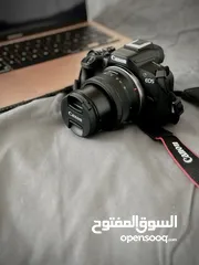  3 Canon r50.