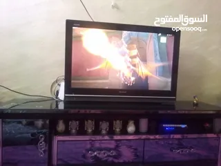  13 شاشه شارب 32 بوصه بحاله ممتازه وعلى الفحص