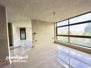  7 شقة جديدة وموقع مميز