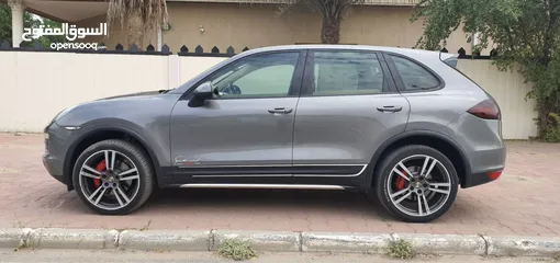  7 2013 model Porsche Cayenne, excellent condition No accident ,full service from professional service