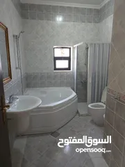  54 شقة غير مفروشة ( جزء من فيلا ) للإيجار ( Property 38640 ) سنوي فقط