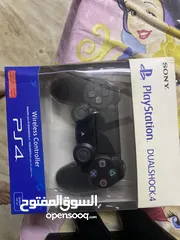  9 مع 8 سيديات وثلث ايدين وجميع ملحقاتهPs4