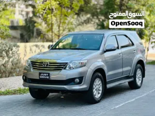  6 Toyota Fortuner 4wd single owner low Mileage 1 year passing insurance new tyres ready to drive condi