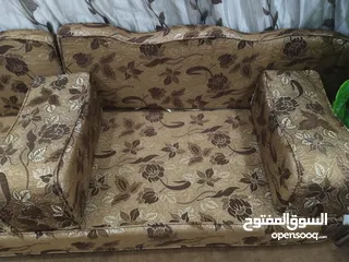  5 فرش عربي للبيع مستعمل خفيف بحالة الوكالة .
