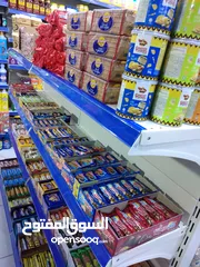  13 سوبر ماركت مميز للبيع    المحل مضمنو ب500 دينار شهري صافي من دون اجار المحل والكهرباء