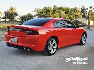  5 2018 Dodge Charger Sxt plus v6