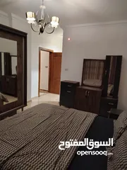  12 شقة فاخرة شبه جديدة للإيجار