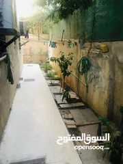  29 من المالك مباشرة --- شقة طابقية (أرضي) للبيع في عمان / ضاحية الأمير حسن/ شارع محمد الشاطبي / قرب مسج
